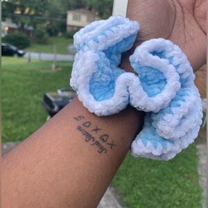 XL Handmade Crochet Scrunchies- Tar Heel Colors